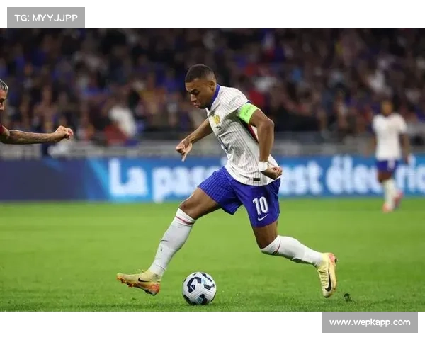 姆巴佩带领32队球员共同宣言 国际足联反歧视行动再升级